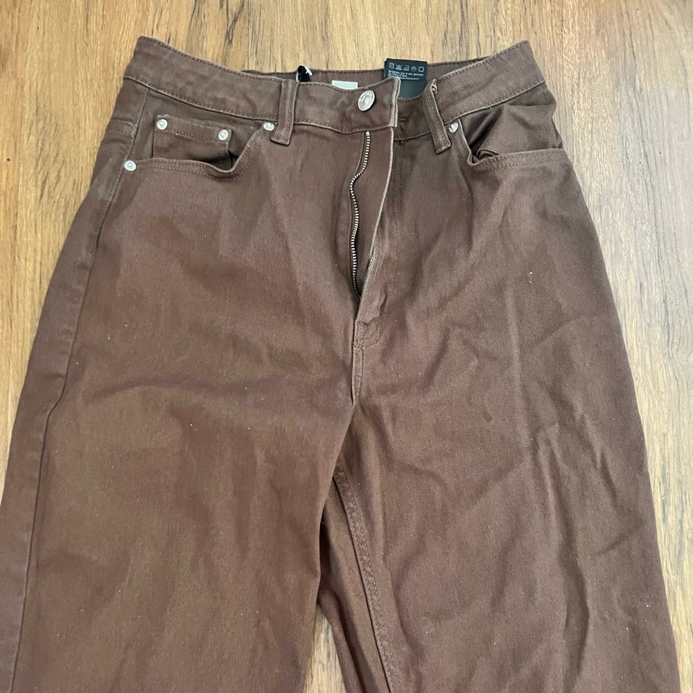 Brown vintage jeans.